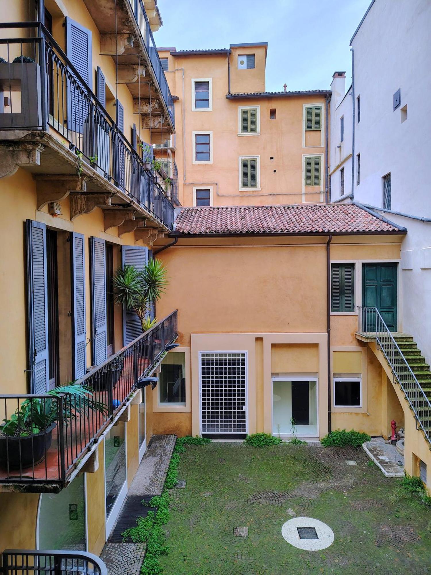 Italianflat - Rentroom Old Town - 200Mt To Arena Vérone Extérieur photo